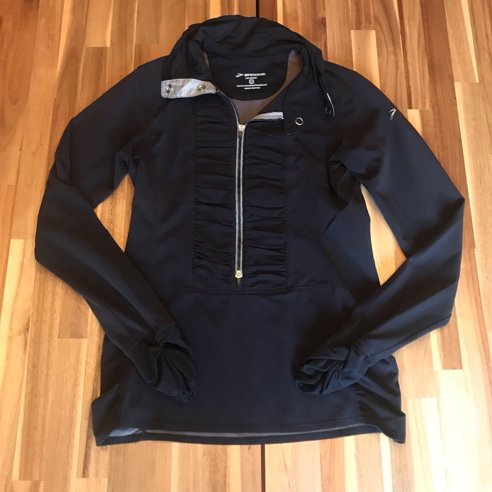 Brooks utility pullover